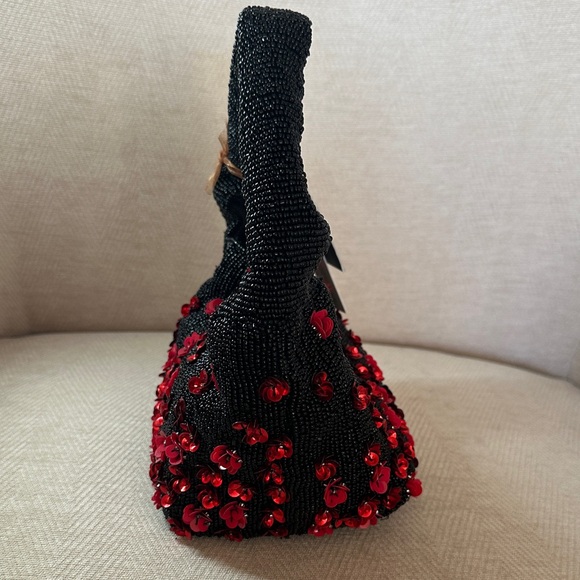 Handbag Elegant Black and Red Beaded Handbag - Picture 7 of 9